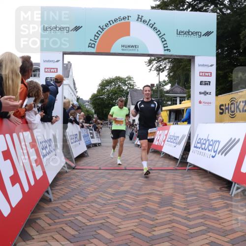 30.08.2026 - Blankeneser Heldenlauf Lena Gebhardt http://msf.ph/oto/10043539 30.08.2026 11:49:19 Ziel 2258, 2291, 2531, 2555, 2599, 2704, 2879 meine-sportfotos.de