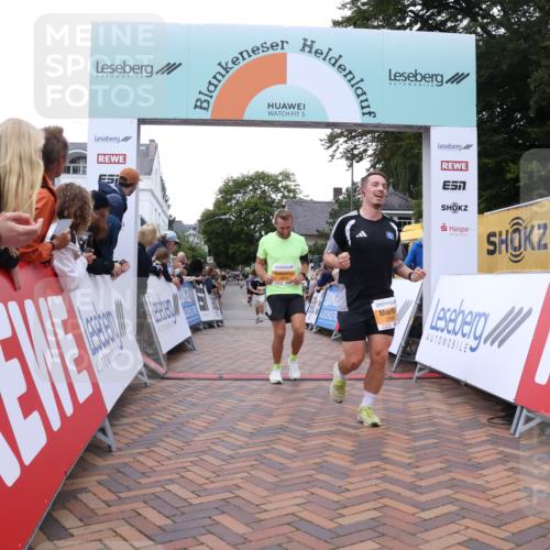 30.08.2026 - Blankeneser Heldenlauf Lena Gebhardt http://msf.ph/oto/10043554 30.08.2026 11:49:19 Ziel 2258, 2291, 2531, 2555, 2599, 2704, 2879 meine-sportfotos.de
