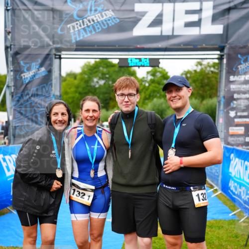 30.08.2026 - Elbe Triathlon Hamburg LAZAROV Photography http://msf.ph/oto/10043581 30.08.2026 16:37:51 Ziel  meine-sportfotos.de
