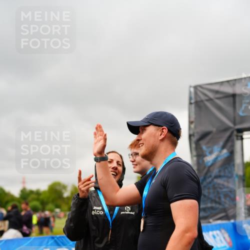 30.08.2026 - Elbe Triathlon Hamburg LAZAROV Photography http://msf.ph/oto/10043601 30.08.2026 16:37:55 Ziel  meine-sportfotos.de