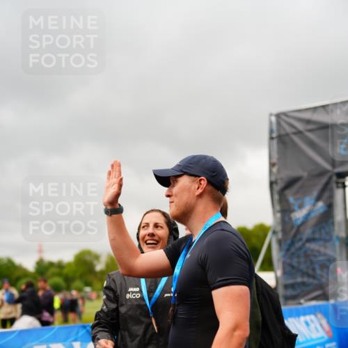 30.08.2026 - Elbe Triathlon Hamburg LAZAROV Photography http://msf.ph/oto/10043604 30.08.2026 16:37:55 Ziel  meine-sportfotos.de