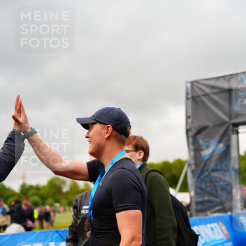 30.08.2026 - Elbe Triathlon Hamburg LAZAROV Photography http://msf.ph/oto/10043608 30.08.2026 16:37:55 Ziel  meine-sportfotos.de