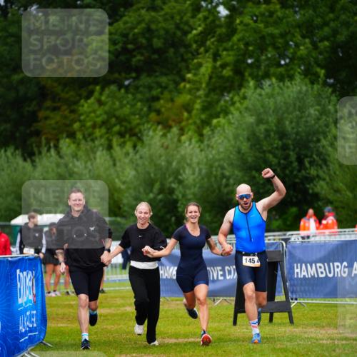 30.08.2026 - Elbe Triathlon Hamburg LAZAROV Photography http://msf.ph/oto/10043620 30.08.2026 16:38:30 Ziel  meine-sportfotos.de