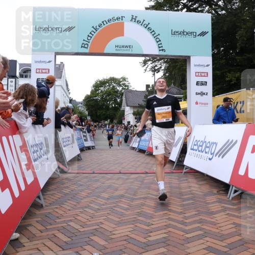 30.08.2026 - Blankeneser Heldenlauf Lena Gebhardt http://msf.ph/oto/10043637 30.08.2026 11:49:23 Ziel 2258, 2555, 2599, 2624, 2879, 2955 meine-sportfotos.de
