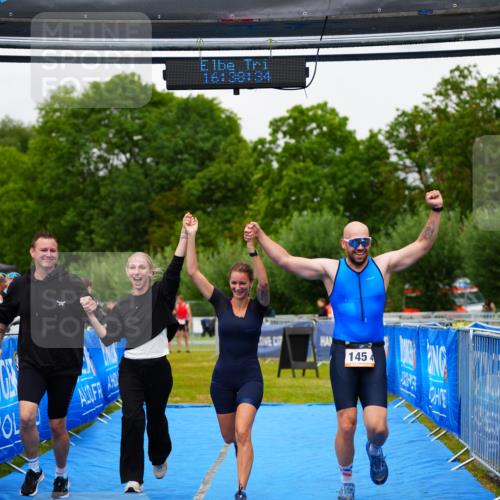 30.08.2026 - Elbe Triathlon Hamburg LAZAROV Photography http://msf.ph/oto/10043658 30.08.2026 16:38:33 Ziel  meine-sportfotos.de