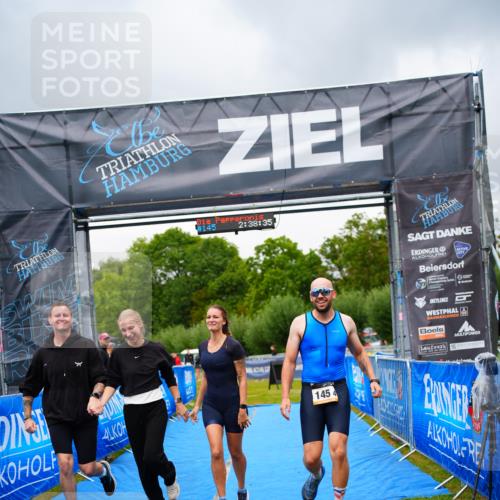 30.08.2026 - Elbe Triathlon Hamburg LAZAROV Photography http://msf.ph/oto/10043687 30.08.2026 16:38:34 Ziel  meine-sportfotos.de