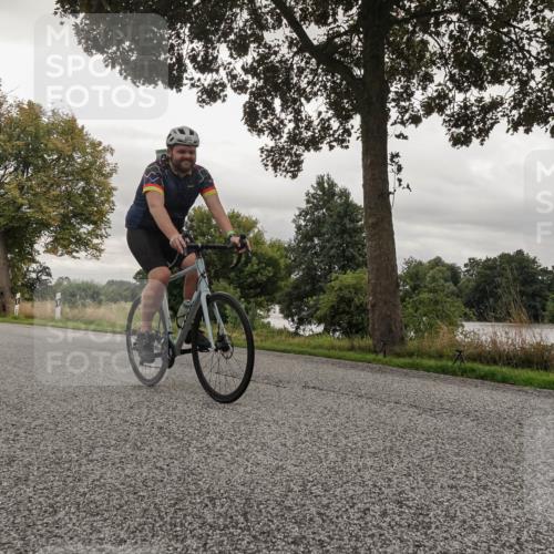 30.08.2026 - Elbe Triathlon Hamburg Michael Burmester http://msf.ph/oto/10043718 30.08.2026 09:19:52 Radfahren 381, 400, 419 meine-sportfotos.de
