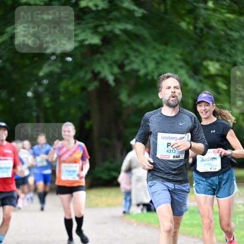 30.08.2026 - Blankeneser Heldenlauf Dr. Thomas Lammeyer http://msf.ph/oto/10043724 30.08.2026 11:19:34 Laufen 4312, 4105 meine-sportfotos.de