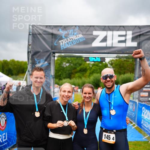 30.08.2026 - Elbe Triathlon Hamburg LAZAROV Photography http://msf.ph/oto/10043727 30.08.2026 16:38:52 Ziel  meine-sportfotos.de