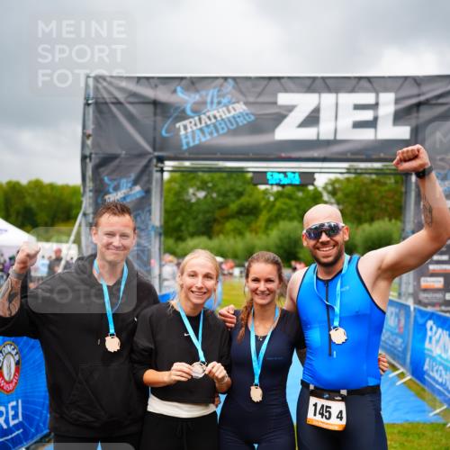 30.08.2026 - Elbe Triathlon Hamburg LAZAROV Photography http://msf.ph/oto/10043735 30.08.2026 16:38:52 Ziel  meine-sportfotos.de