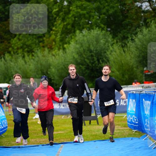 30.08.2026 - Elbe Triathlon Hamburg LAZAROV Photography http://msf.ph/oto/10043750 30.08.2026 16:38:59 Ziel  meine-sportfotos.de