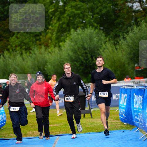 30.08.2026 - Elbe Triathlon Hamburg LAZAROV Photography http://msf.ph/oto/10043756 30.08.2026 16:38:59 Ziel  meine-sportfotos.de
