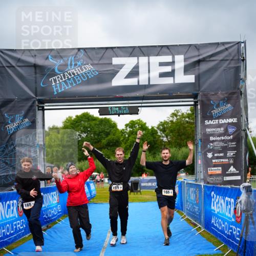 30.08.2026 - Elbe Triathlon Hamburg LAZAROV Photography http://msf.ph/oto/10043814 30.08.2026 16:39:02 Ziel  meine-sportfotos.de