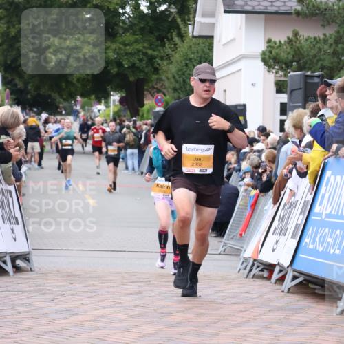 30.08.2026 - Blankeneser Heldenlauf Lena Gebhardt http://msf.ph/oto/10043818 30.08.2026 11:49:34 Ziel 2205, 2232, 2624, 2952, 2955 meine-sportfotos.de