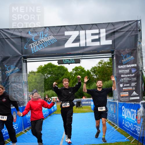 30.08.2026 - Elbe Triathlon Hamburg LAZAROV Photography http://msf.ph/oto/10043828 30.08.2026 16:39:03 Ziel  meine-sportfotos.de