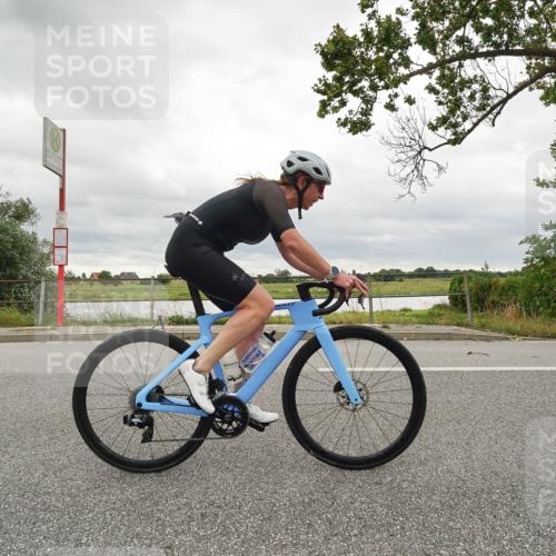 30.08.2026 - Elbe Triathlon Hamburg Michael Burmester http://msf.ph/oto/10043831 30.08.2026 14:11:05 Radfahren 176 meine-sportfotos.de