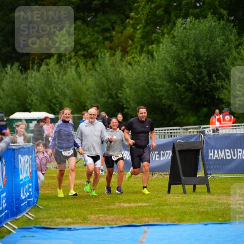30.08.2026 - Elbe Triathlon Hamburg LAZAROV Photography http://msf.ph/oto/10043873 30.08.2026 16:39:33 Ziel  meine-sportfotos.de
