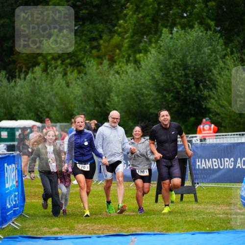 30.08.2026 - Elbe Triathlon Hamburg LAZAROV Photography http://msf.ph/oto/10043891 30.08.2026 16:39:34 Ziel  meine-sportfotos.de