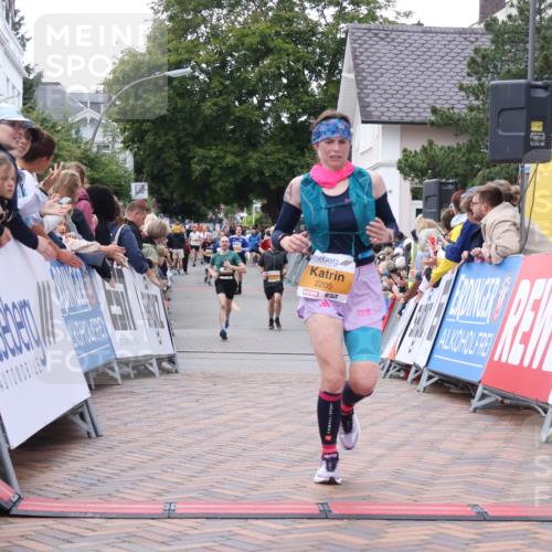 30.08.2026 - Blankeneser Heldenlauf Lena Gebhardt http://msf.ph/oto/10043908 30.08.2026 11:49:37 Ziel 2205, 2232, 2952 meine-sportfotos.de