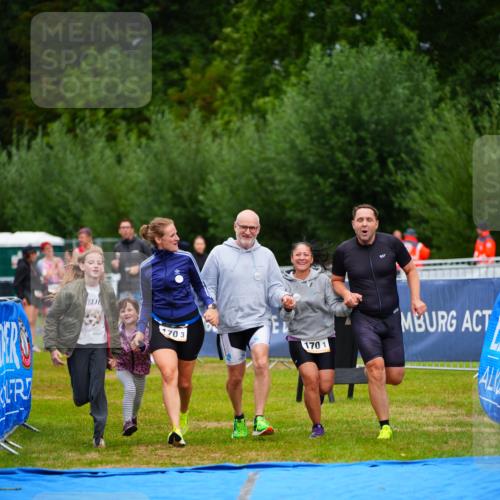 30.08.2026 - Elbe Triathlon Hamburg LAZAROV Photography http://msf.ph/oto/10043910 30.08.2026 16:39:35 Ziel  meine-sportfotos.de