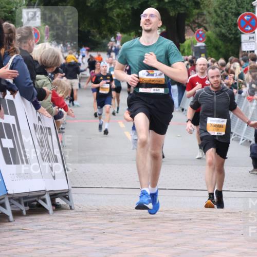 30.08.2026 - Blankeneser Heldenlauf Lena Gebhardt http://msf.ph/oto/10043947 30.08.2026 11:49:41 Ziel 2205, 2267, 2657, 2721, 2952 meine-sportfotos.de
