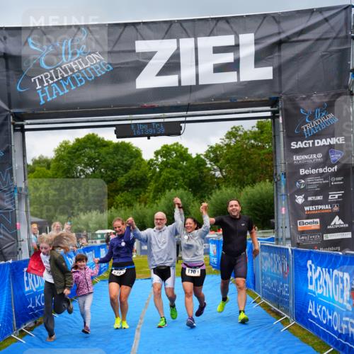 30.08.2026 - Elbe Triathlon Hamburg LAZAROV Photography http://msf.ph/oto/10043966 30.08.2026 16:39:38 Ziel  meine-sportfotos.de
