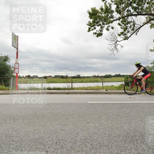 30.08.2026 - Elbe Triathlon Hamburg Michael Burmester http://msf.ph/oto/10043972 30.08.2026 14:12:01 Radfahren 157 meine-sportfotos.de