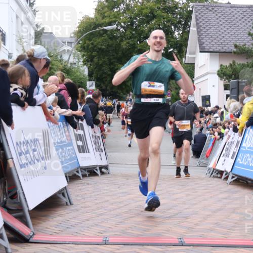 30.08.2026 - Blankeneser Heldenlauf Lena Gebhardt http://msf.ph/oto/10043976 30.08.2026 11:49:42 Ziel 2205, 2267, 2657, 2721, 2952 meine-sportfotos.de