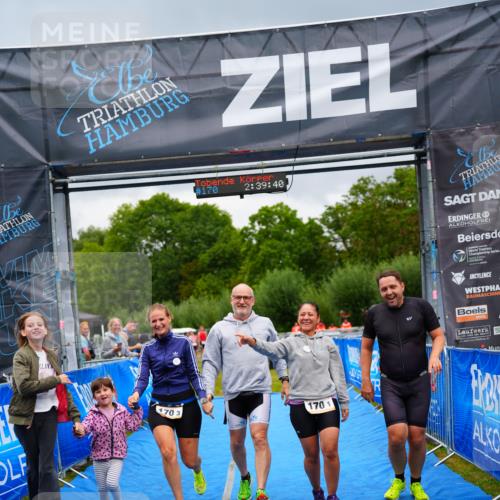 30.08.2026 - Elbe Triathlon Hamburg LAZAROV Photography http://msf.ph/oto/10043986 30.08.2026 16:39:39 Ziel  meine-sportfotos.de