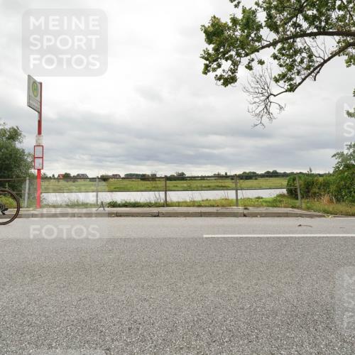 30.08.2026 - Elbe Triathlon Hamburg Michael Burmester http://msf.ph/oto/10043988 30.08.2026 14:12:03 Radfahren  meine-sportfotos.de