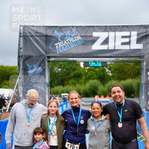 30.08.2026 - Elbe Triathlon Hamburg LAZAROV Photography http://msf.ph/oto/10044001 30.08.2026 16:40:08 Ziel  meine-sportfotos.de