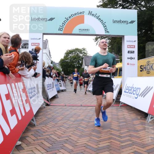 30.08.2026 - Blankeneser Heldenlauf Lena Gebhardt http://msf.ph/oto/10044005 30.08.2026 11:49:44 Ziel 2205, 2261, 2267, 2657, 2721, 2960 meine-sportfotos.de