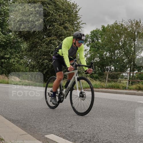 30.08.2026 - Elbe Triathlon Hamburg Michael Burmester http://msf.ph/oto/10044026 30.08.2026 14:59:26 Radfahren  meine-sportfotos.de