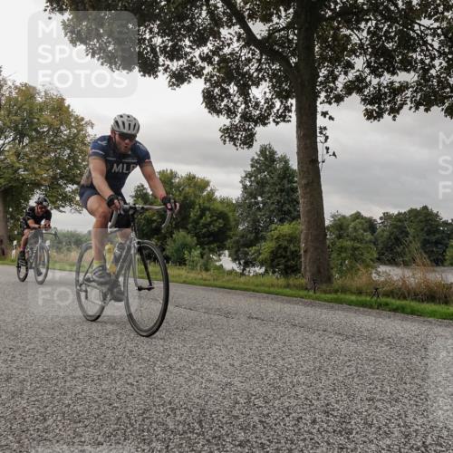30.08.2026 - Elbe Triathlon Hamburg Michael Burmester http://msf.ph/oto/10044040 30.08.2026 09:21:54 Radfahren 199, 289, 352, 441, 458, 496, 525, 533, 642, 1897 meine-sportfotos.de