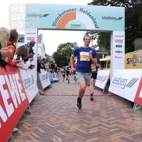 30.08.2026 - Blankeneser Heldenlauf Lena Gebhardt http://msf.ph/oto/10044064 30.08.2026 11:49:46 Ziel 2261, 2267, 2657, 2721, 2960 meine-sportfotos.de
