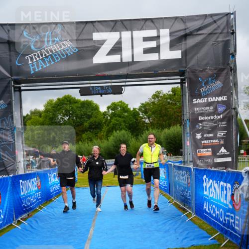 30.08.2026 - Elbe Triathlon Hamburg LAZAROV Photography http://msf.ph/oto/10044082 30.08.2026 16:40:29 Ziel  meine-sportfotos.de