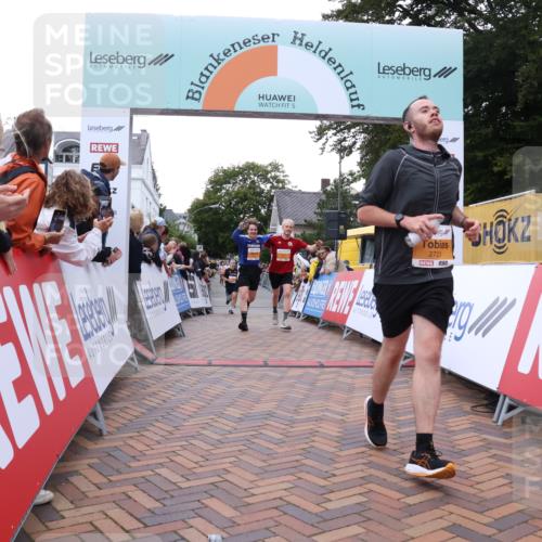 30.08.2026 - Blankeneser Heldenlauf Lena Gebhardt http://msf.ph/oto/10044103 30.08.2026 11:49:47 Ziel 2261, 2267, 2365, 2657, 2721, 2960 meine-sportfotos.de