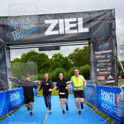 30.08.2026 - Elbe Triathlon Hamburg LAZAROV Photography http://msf.ph/oto/10044104 30.08.2026 16:40:30 Ziel  meine-sportfotos.de
