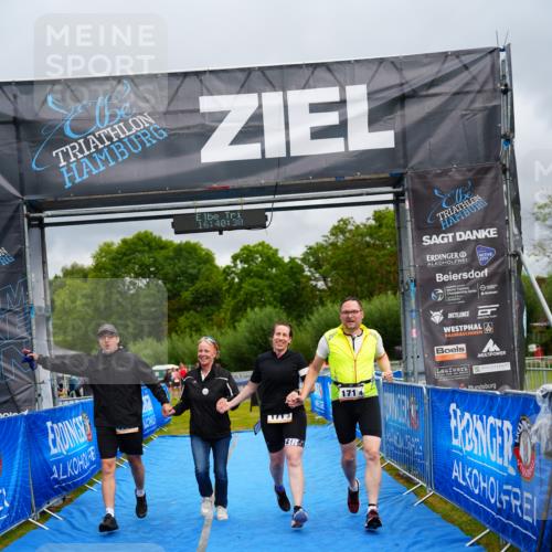 30.08.2026 - Elbe Triathlon Hamburg LAZAROV Photography http://msf.ph/oto/10044111 30.08.2026 16:40:30 Ziel  meine-sportfotos.de