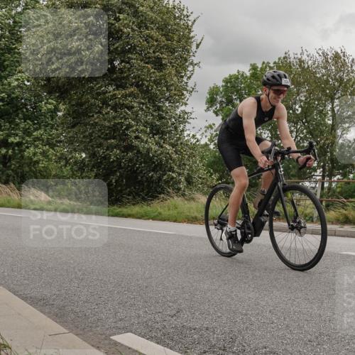30.08.2026 - Elbe Triathlon Hamburg Michael Burmester http://msf.ph/oto/10044115 30.08.2026 15:00:02 Radfahren 138 meine-sportfotos.de