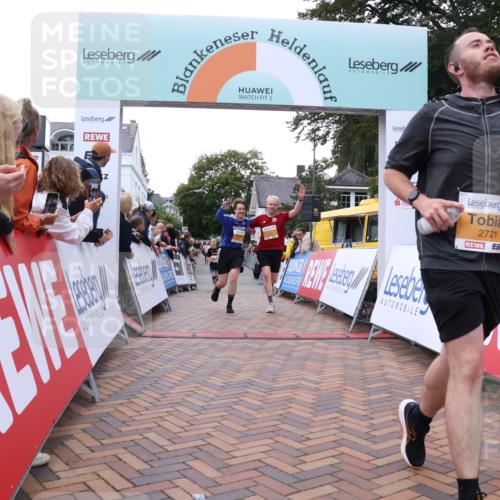 30.08.2026 - Blankeneser Heldenlauf Lena Gebhardt http://msf.ph/oto/10044118 30.08.2026 11:49:47 Ziel 2261, 2267, 2365, 2657, 2721, 2960 meine-sportfotos.de