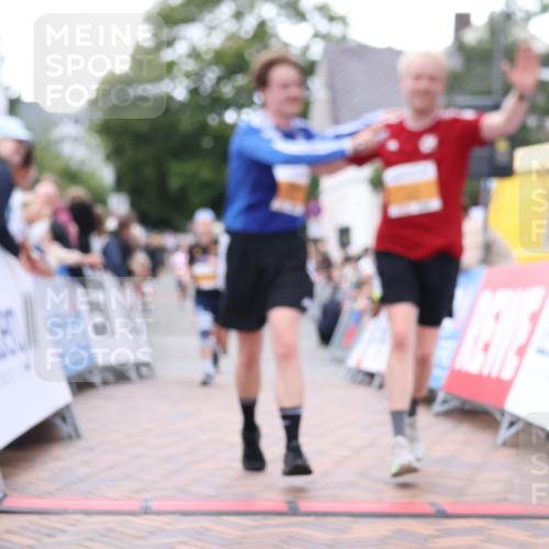 30.08.2026 - Blankeneser Heldenlauf Lena Gebhardt http://msf.ph/oto/10044129 30.08.2026 11:49:48 Ziel 2261, 2267, 2365, 2657, 2721, 2960 meine-sportfotos.de