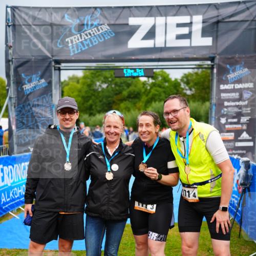 30.08.2026 - Elbe Triathlon Hamburg LAZAROV Photography http://msf.ph/oto/10044164 30.08.2026 16:40:54 Ziel  meine-sportfotos.de