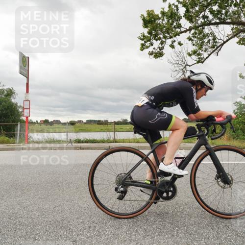 30.08.2026 - Elbe Triathlon Hamburg Michael Burmester http://msf.ph/oto/10044165 30.08.2026 14:13:19 Radfahren  meine-sportfotos.de
