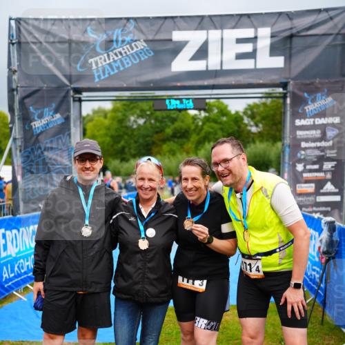 30.08.2026 - Elbe Triathlon Hamburg LAZAROV Photography http://msf.ph/oto/10044171 30.08.2026 16:40:54 Ziel  meine-sportfotos.de