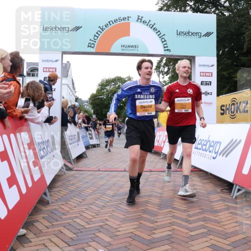 30.08.2026 - Blankeneser Heldenlauf Lena Gebhardt http://msf.ph/oto/10044172 30.08.2026 11:49:49 Ziel 2261, 2267, 2365, 2569, 2657, 2721, 2960 meine-sportfotos.de