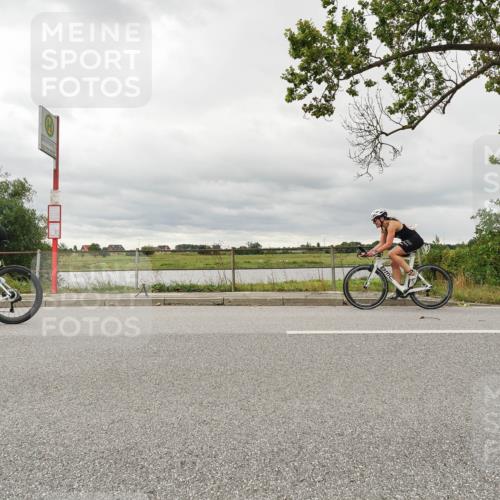 30.08.2026 - Elbe Triathlon Hamburg Michael Burmester http://msf.ph/oto/10044174 30.08.2026 14:13:20 Radfahren  meine-sportfotos.de