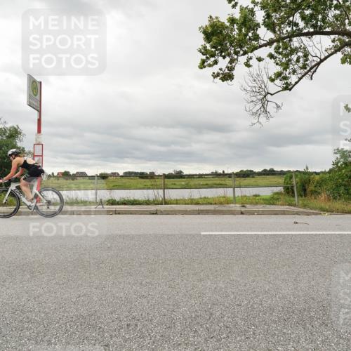 30.08.2026 - Elbe Triathlon Hamburg Michael Burmester http://msf.ph/oto/10044180 30.08.2026 14:13:21 Radfahren  meine-sportfotos.de