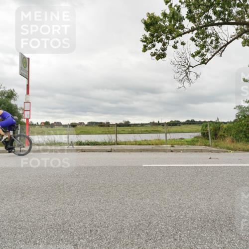 30.08.2026 - Elbe Triathlon Hamburg Michael Burmester http://msf.ph/oto/10044191 30.08.2026 14:13:30 Radfahren 135 meine-sportfotos.de