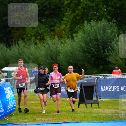30.08.2026 - Elbe Triathlon Hamburg LAZAROV Photography http://msf.ph/oto/10044208 30.08.2026 16:42:16 Ziel  meine-sportfotos.de